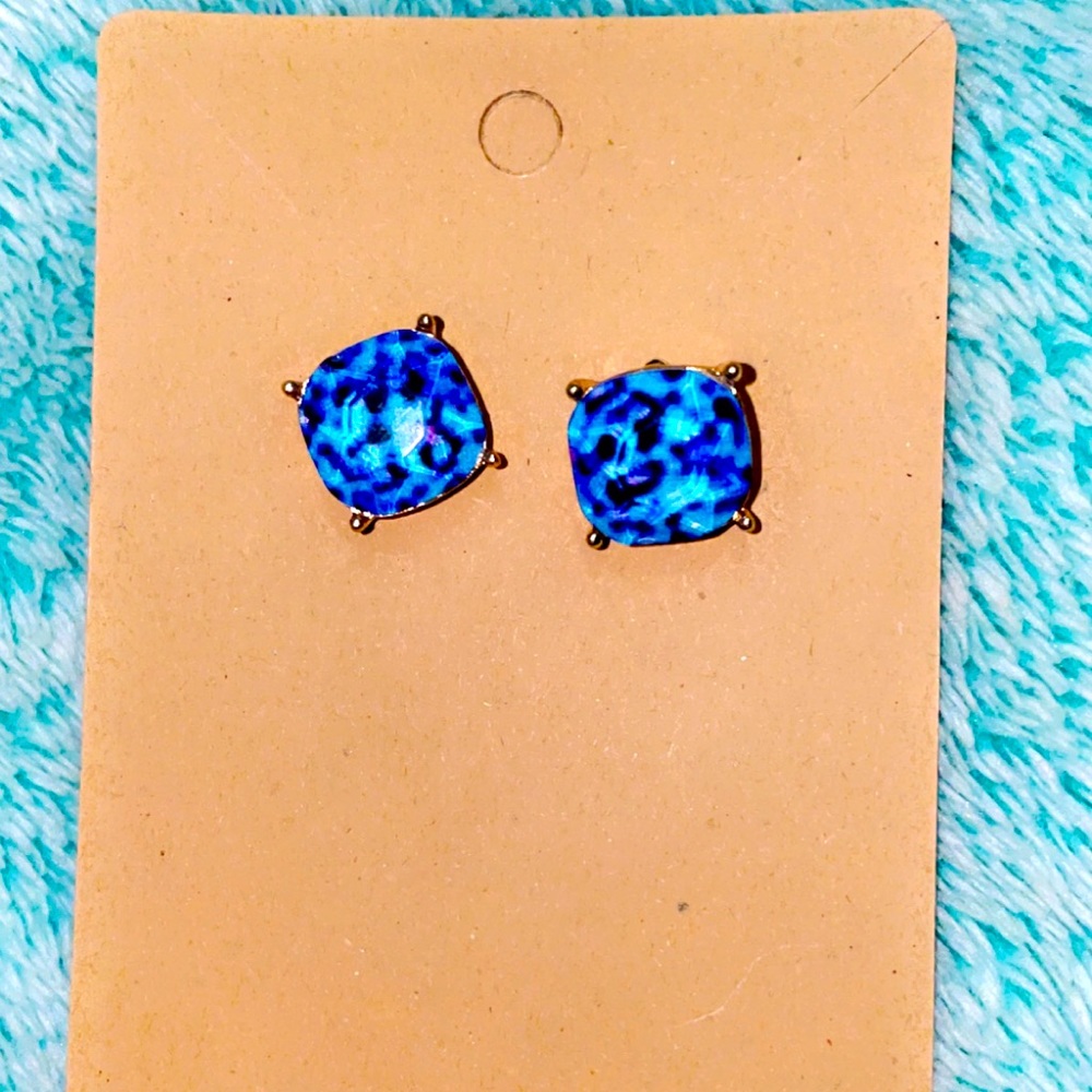 Royal blue marble designed studs